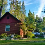Yosemite Riverside Inn