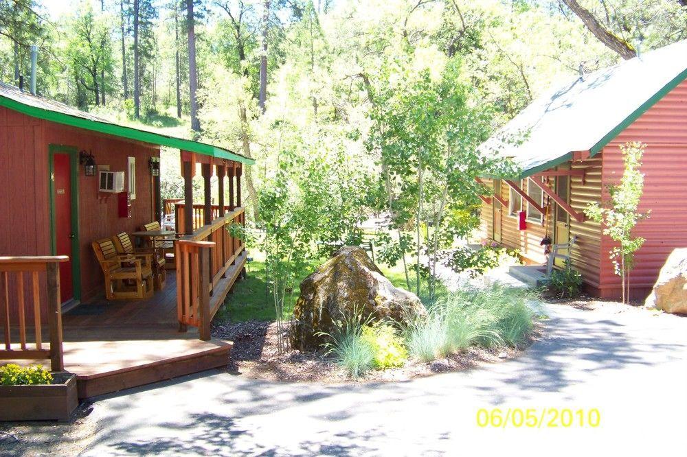 Hotel Yosemite Riverside