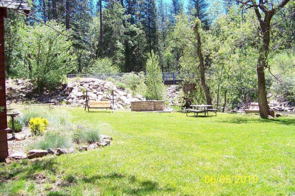 Hotel Yosemite Riverside 2*